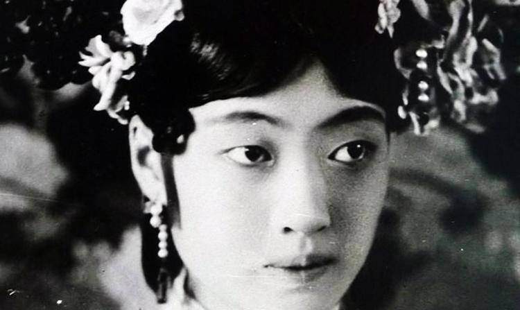 末代皇帝溥仪册封为皇后,成为了中国封建历史上最后一位皇后;由于婉容
