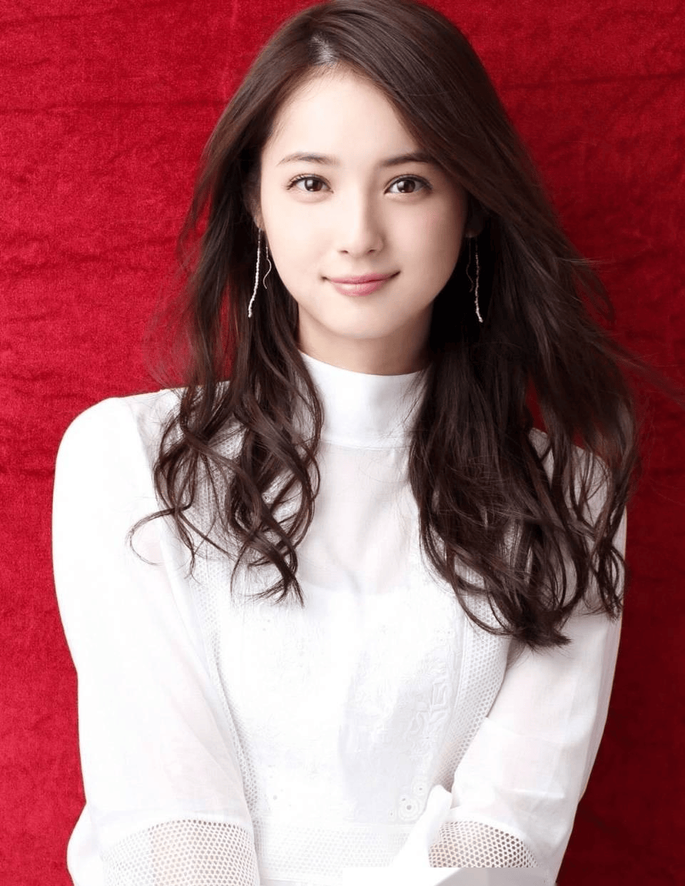 35岁佐佐木希:美貌与身材双重杀手锏,让人难以抗拒!