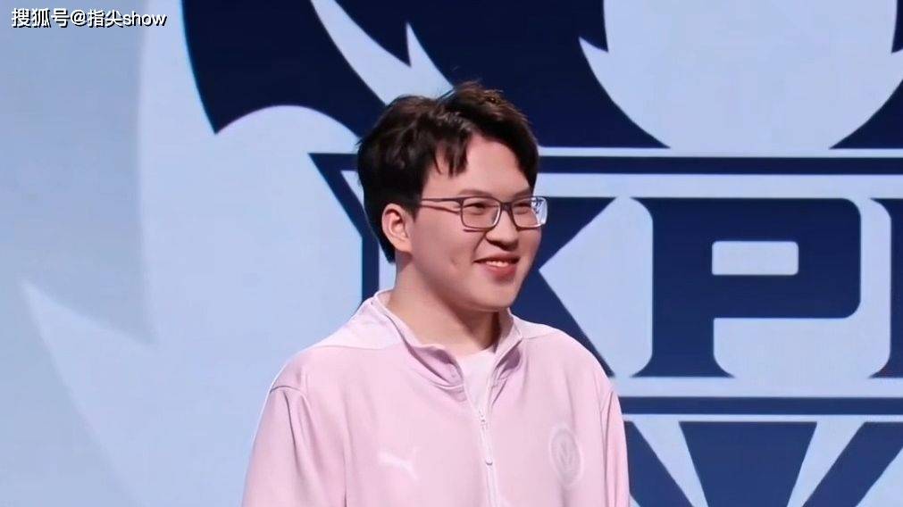 kpl夏季赛揭幕战首发公布,狼队换核实力成谜,jdg无畏暂未首发