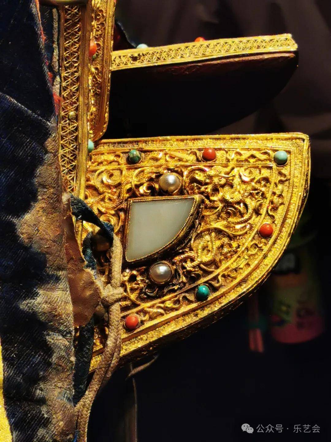 畅行天下(王晖)专栏:《对布达拉宫珍贵马鞍的一点解读》