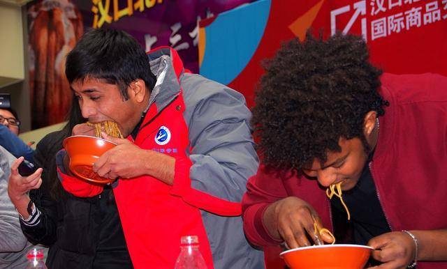 时不时就胃胀?有4个影响因素,希望你别被"蒙在鼓里"