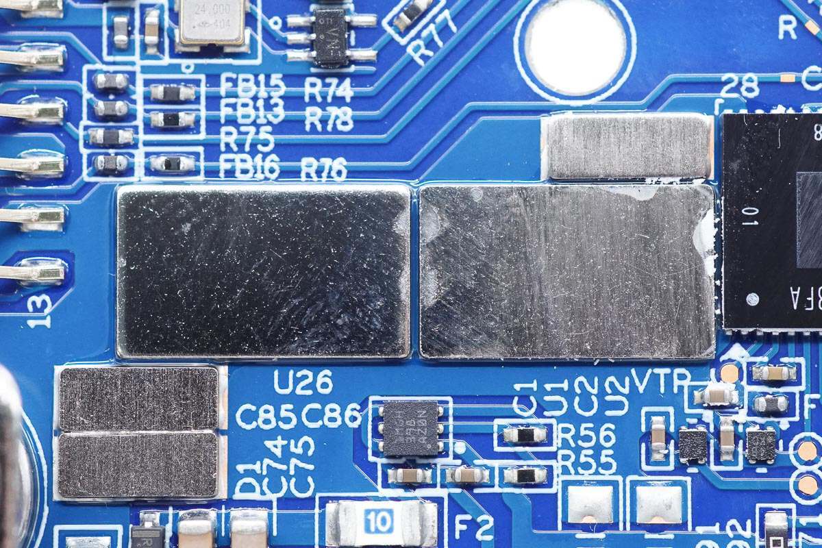 充电头网拆解总结嘉楠科技avalon nano 3便携ai算力服务器采用方块