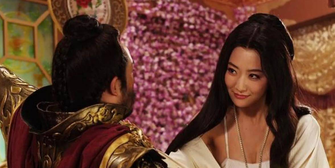 尽管萧美娘的角色和位置与许仲琳先生在小说中的"封神演义"中不像苏