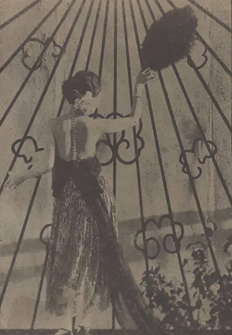 民国一奇女:四年交往3000男友,28岁跳海,从其日记发现风流韵事