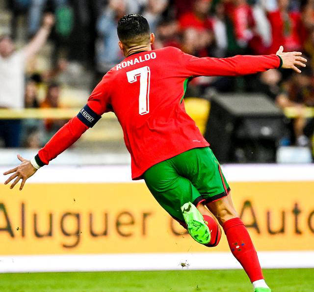 c罗独揽三项纪录,葡萄牙3-0爱尔兰,备战欧洲杯信心满满