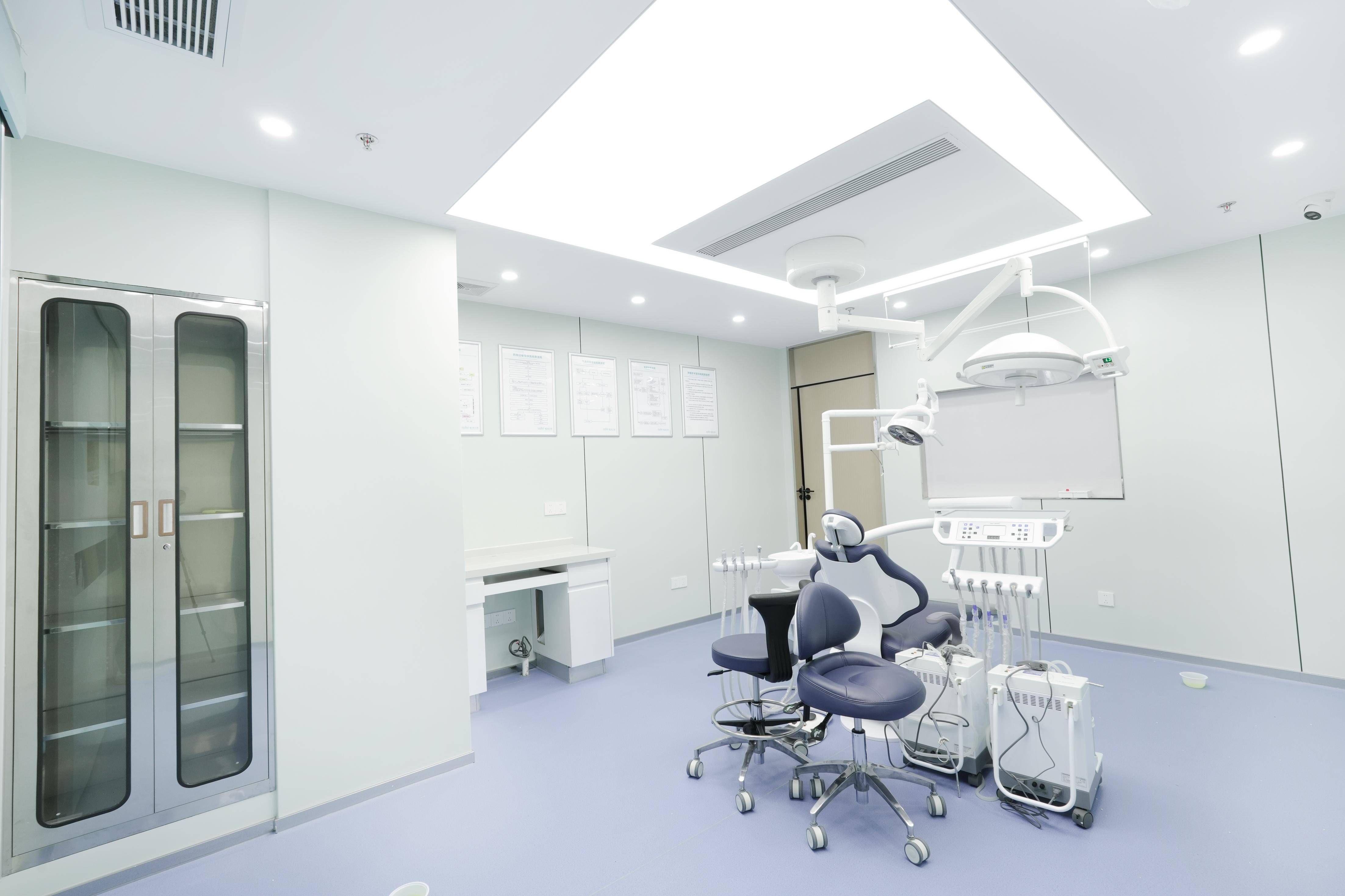 恭喜格伦菲尔口腔集团有限公司获"十佳消费者放心口腔品牌"荣誉