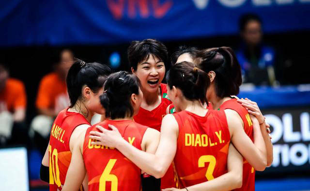 中国女排:王媛媛探讨朱婷的关键作用,球迷点赞不已