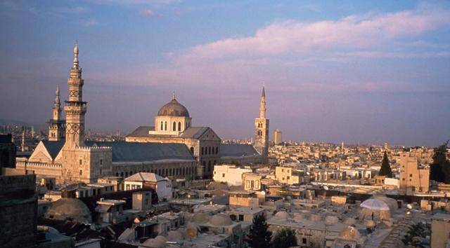 叙利亚:为何变得"谁都能欺负"?