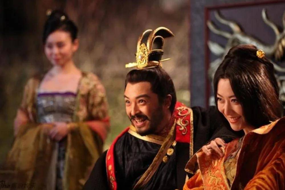 昏君皇帝刘继兴:让女巫执掌朝政,还令官员全部自宫_宦官_刘晟_刘禅
