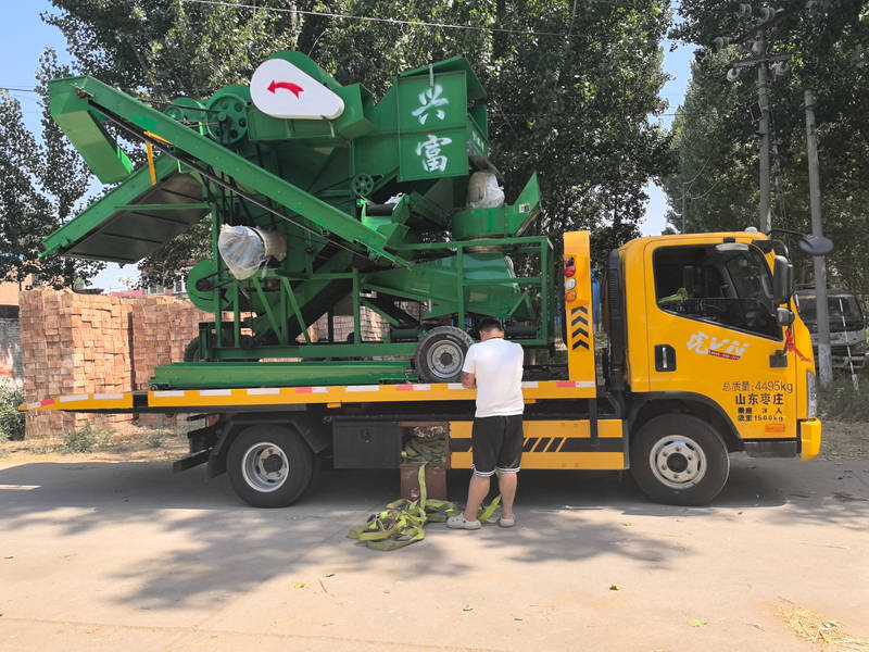 电动花生摘果机受限于电力供应,工作效率相对较低.