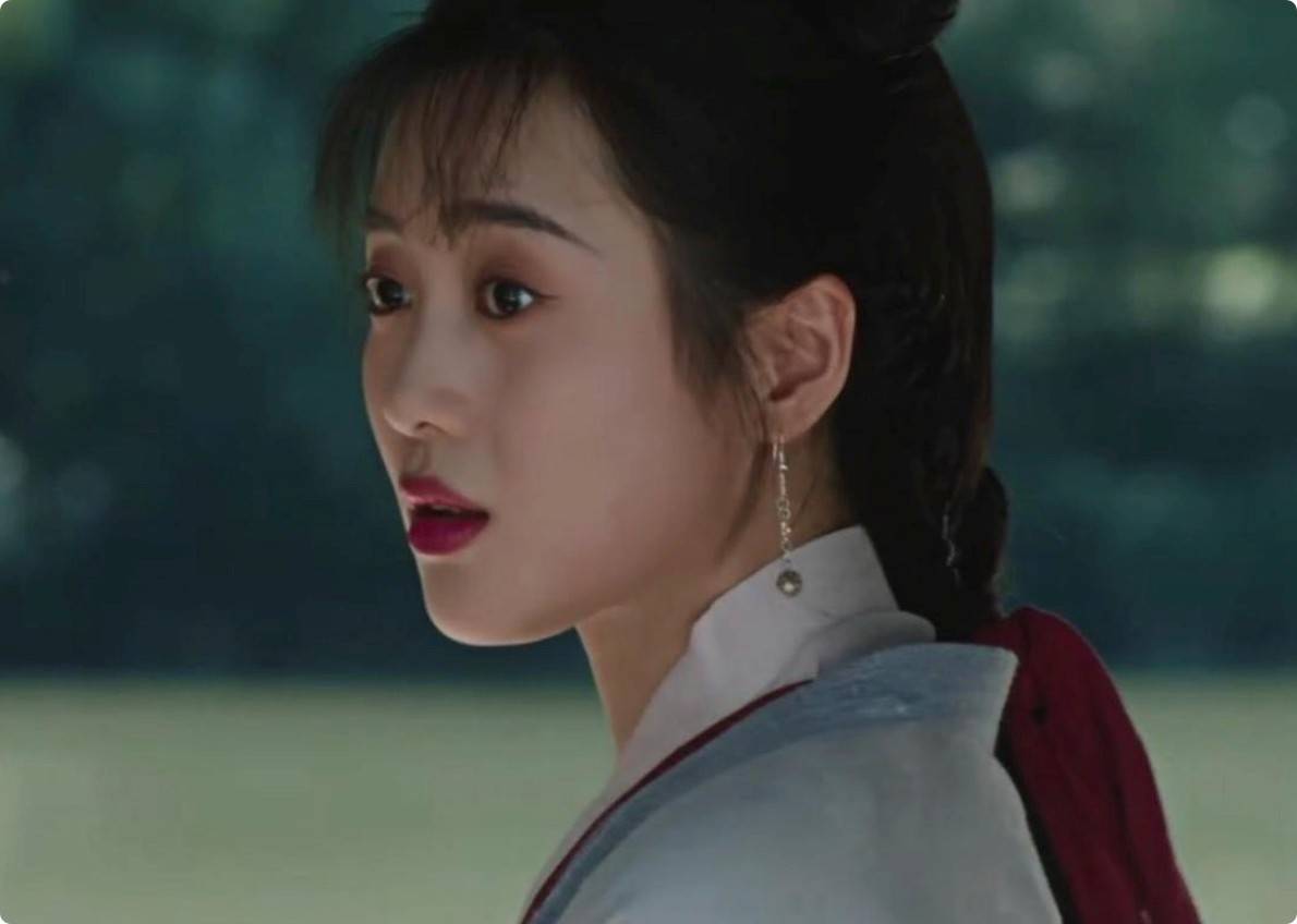 从130斤"胖丫鬟"到"女神",王梓薇证明,什么叫颜值的脱胎换骨