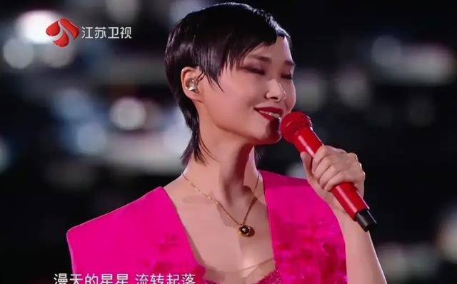 时尚装,时尚,抹身材,裹身裙,当李宇春穿上这些,你能接受吗?