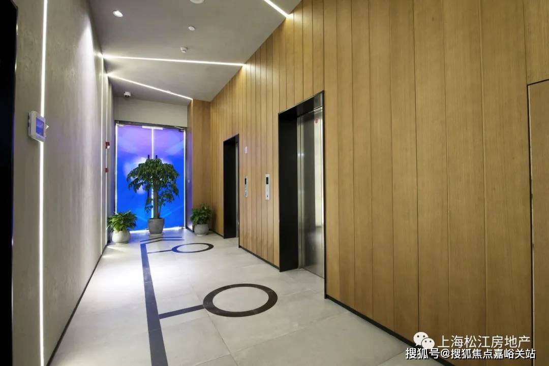 及时解决租客需求大堂服务预设:总高12楼精品公寓,入户大堂带24小时保
