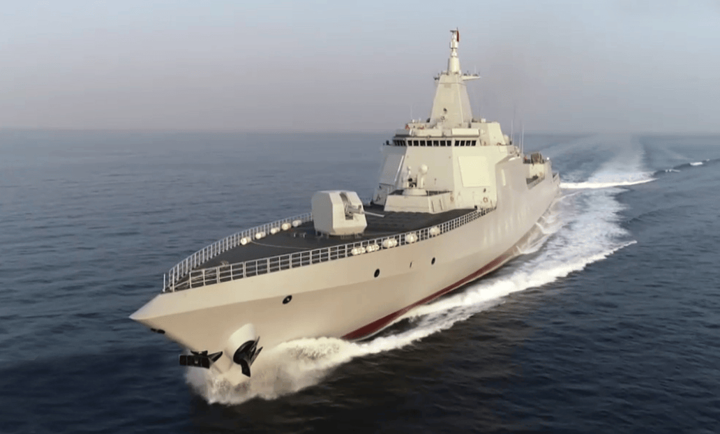 美法加7艘军舰南海集结,解放军出动三艘055实弹练兵,足够了