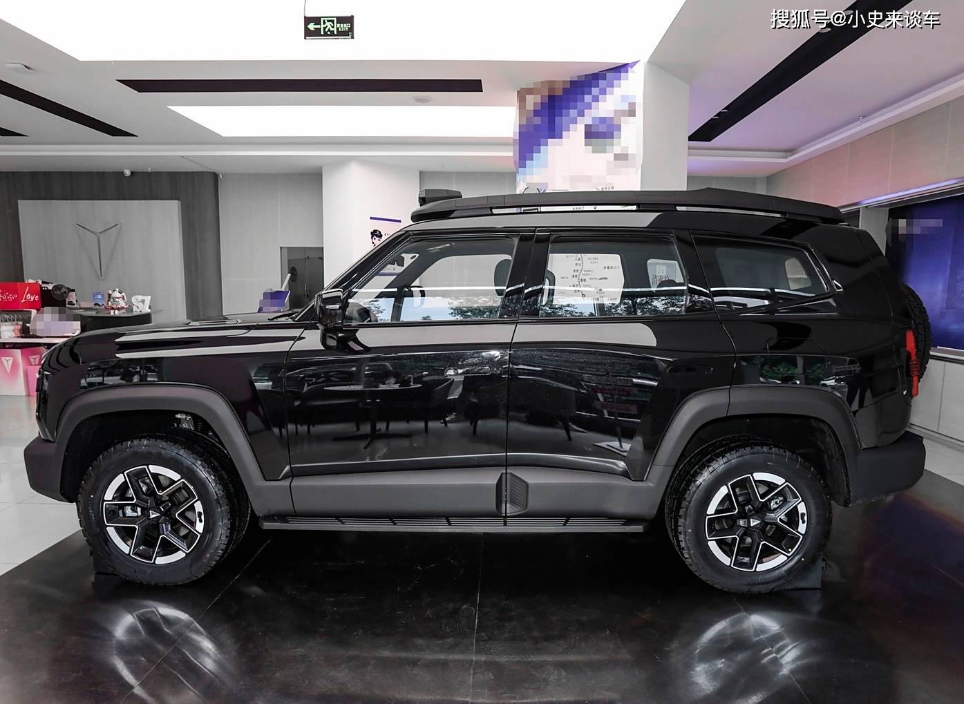 中大型增程式suv上市!17.59万起能原地掉头,配双电机四驱 空悬