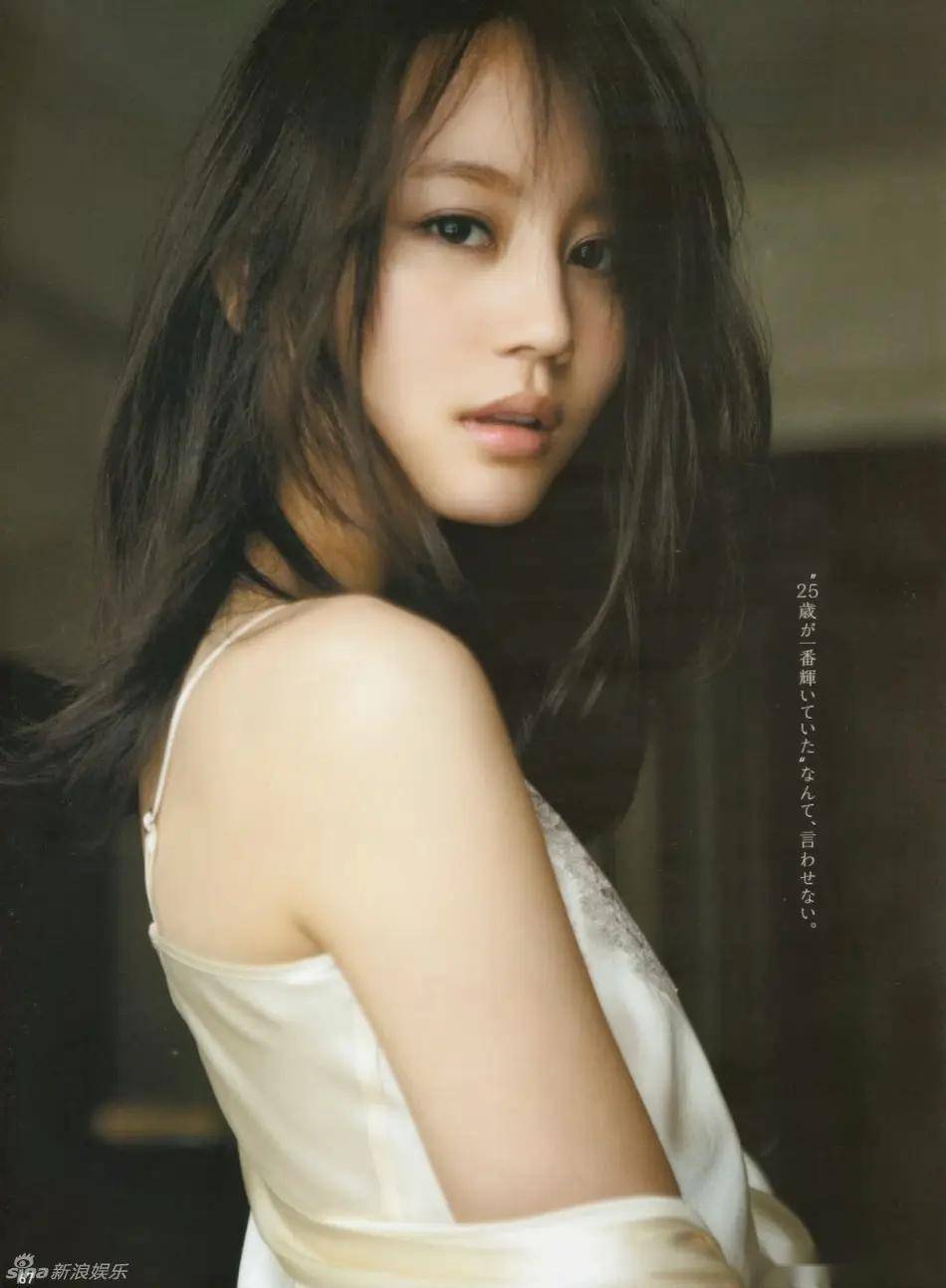 顶得住!岛国女神堀北真希写真,她的美貌和才华让人瞠目结舌!