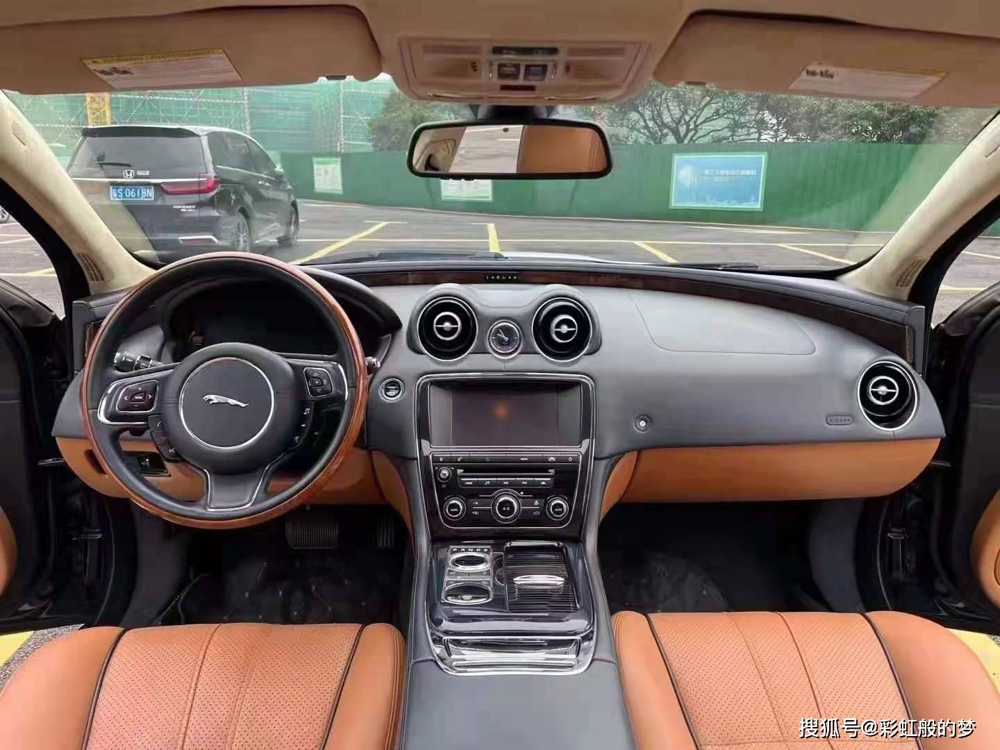 260万的捷豹xjl,英国皇室御用座驾,曾一车难求,现仅需0.4折