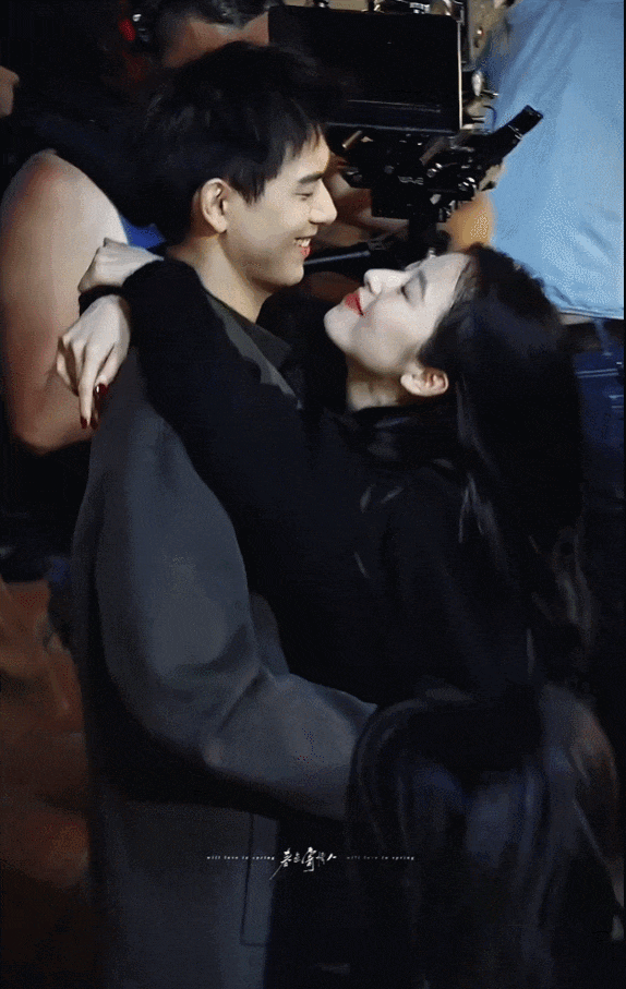 周雨彤,别再"收割"了!内娱的高富帅都已尽数被你"收入