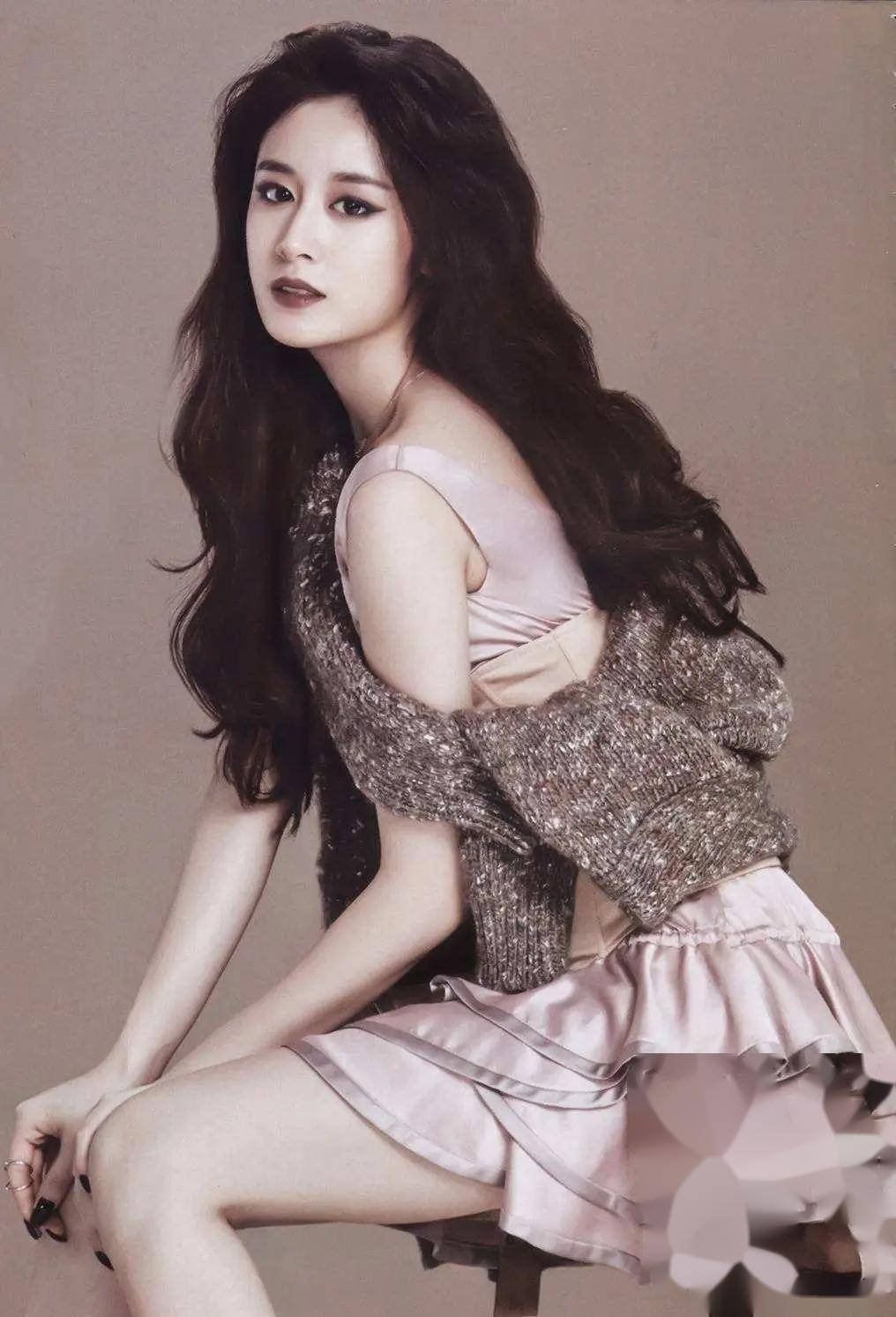 朴智妍的美貌与写真相得益彰,网友:这是心动的感觉!