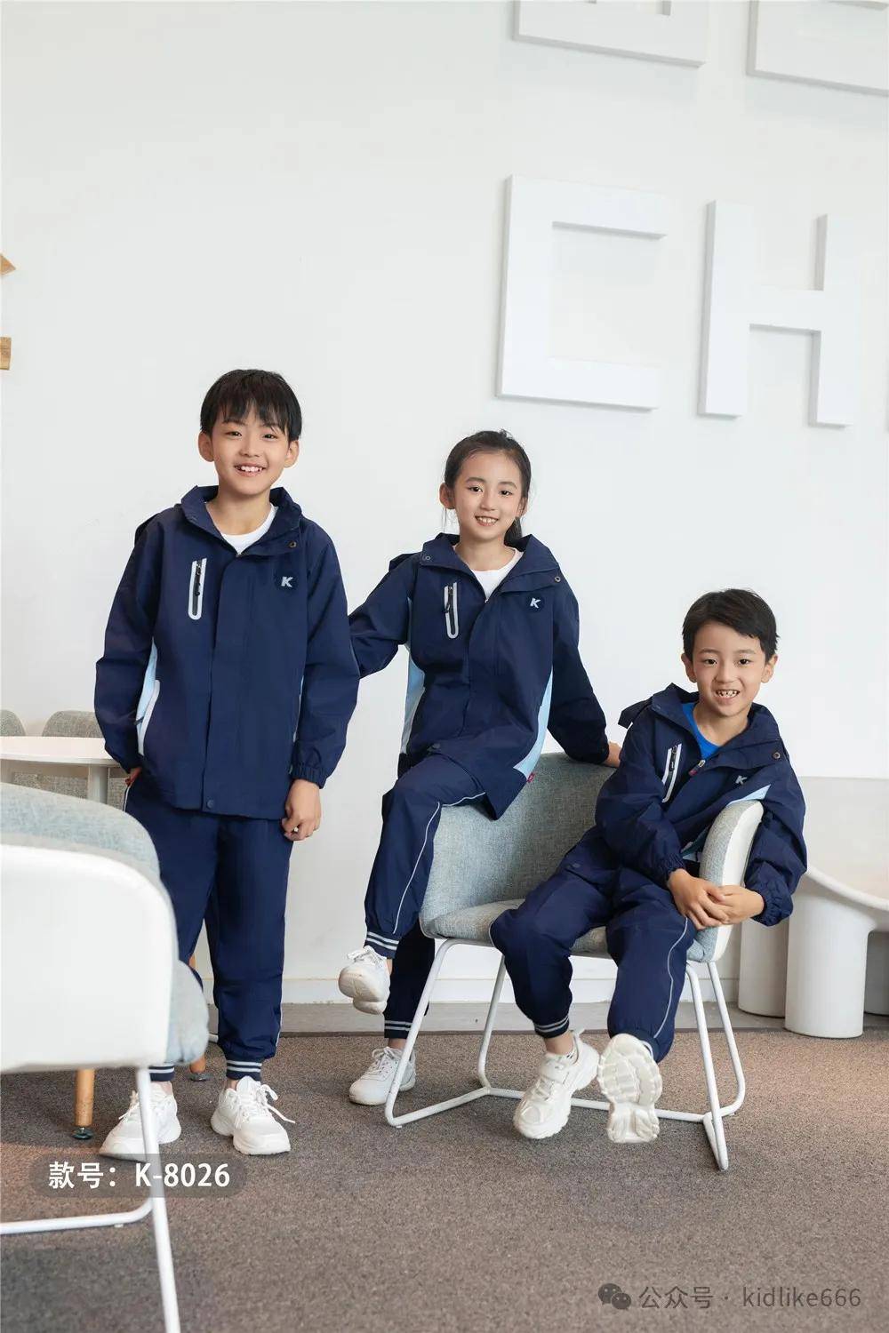 经典深宝蓝，校服新选择