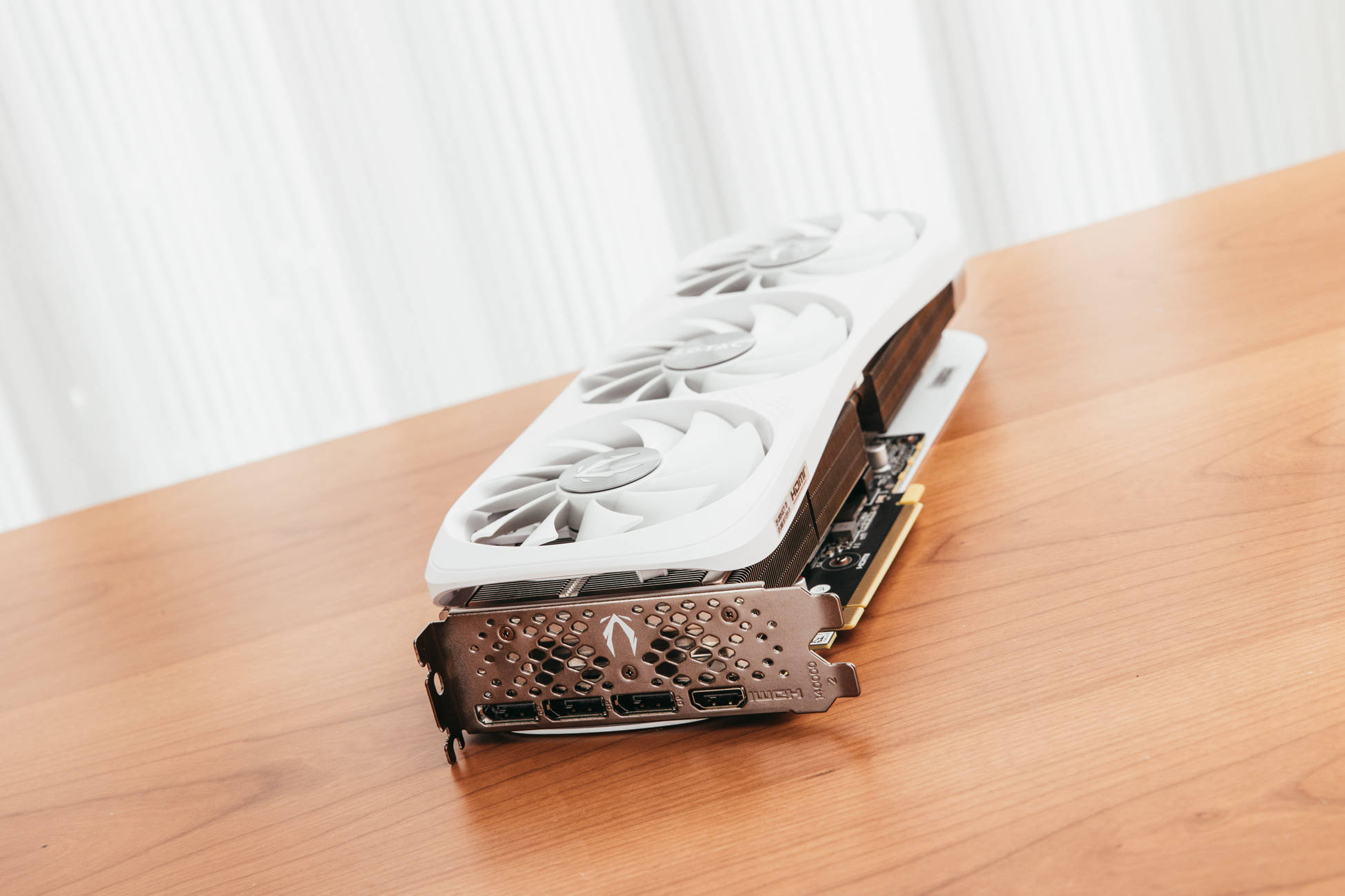 无光质感铝坨坨,abostudio container l  rog小吹雪s装机体验