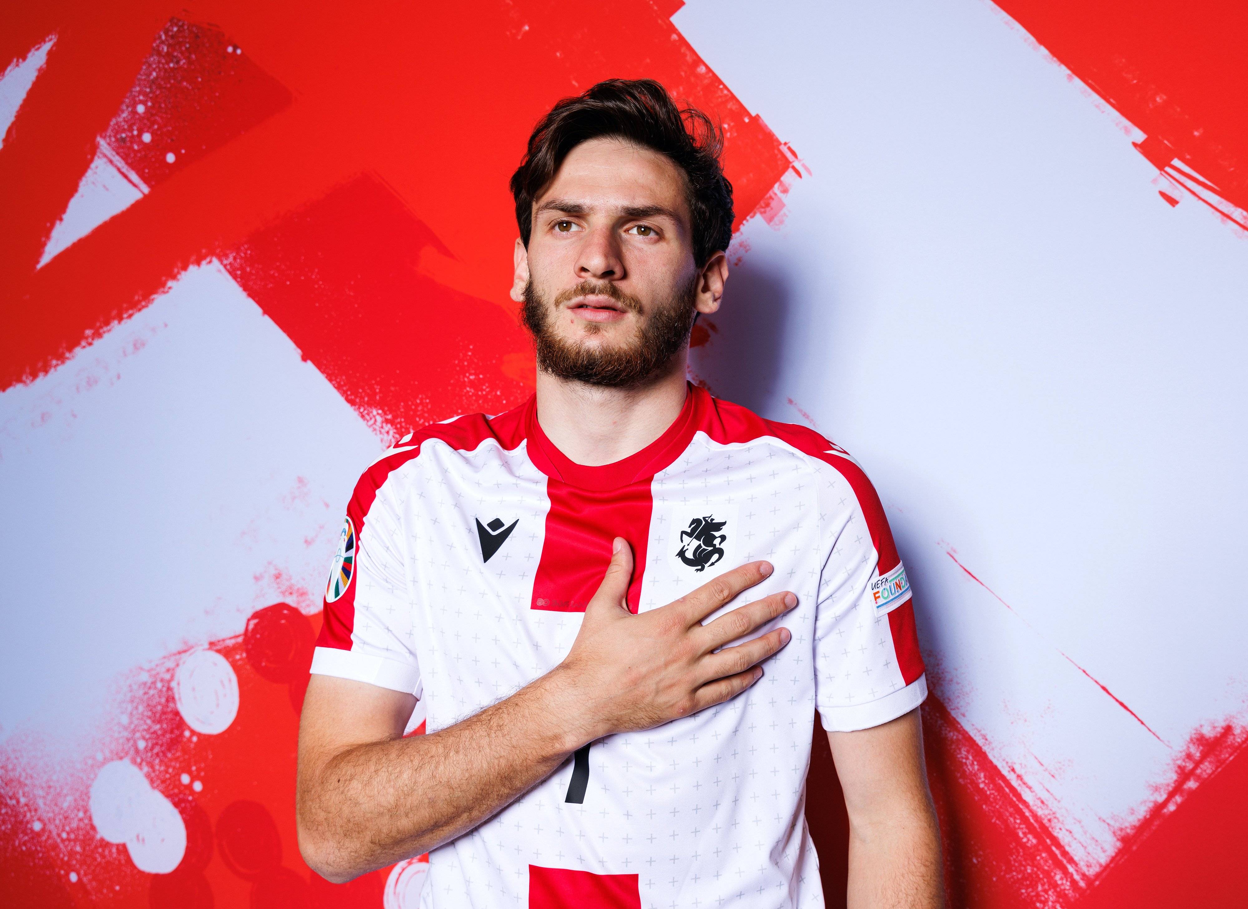 强硬!曝大巴黎1亿欧报价失败,那不勒斯拒绝边锋离队替代姆巴佩