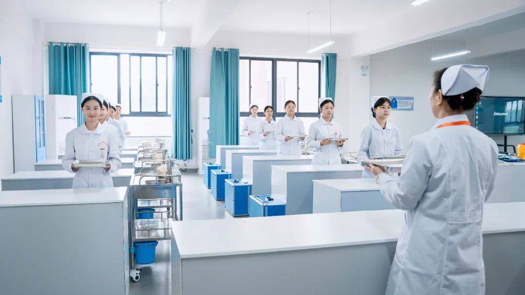 长沙现代商贸学校19大热门专业推荐