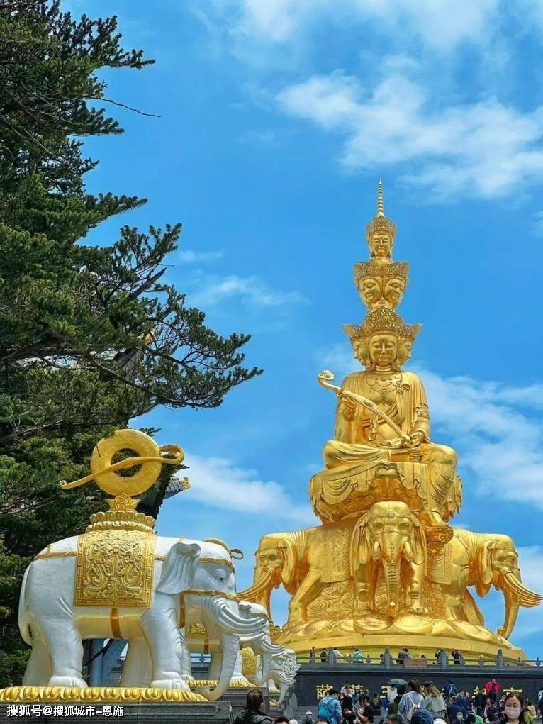 【稻城亚丁景区】康定,贡嘎山,牛奶海,新都桥,洛绒牛场,五色海誉为