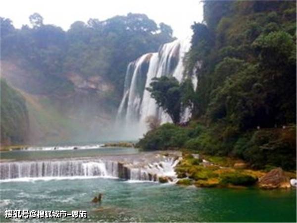 下一站前往【陡坡塘瀑布】陡坡塘瀑布位于黄果树瀑布上游 1 公里Ζ