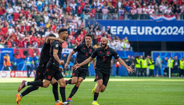 重新思考战术,欧洲杯弱队逆袭,中国足球发展启示_控球