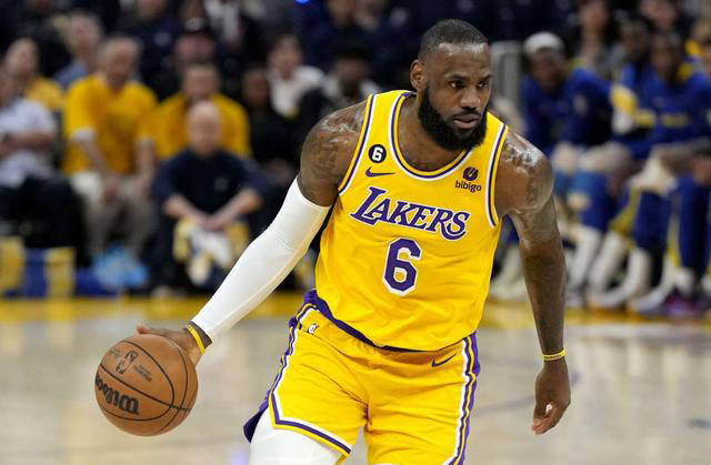 nba历史季后赛得分对比:詹姆斯,科比,塔图姆等球星半场25分表现