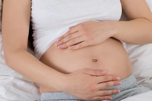 怀孕期间有妊娠纹吗？原来妊娠纹就是这三个原因造成的，你知道吗？_皮肤_孕妇_体重