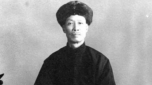 清末大书法家,为一大银行题字至今延用,却为何遗臭万年?