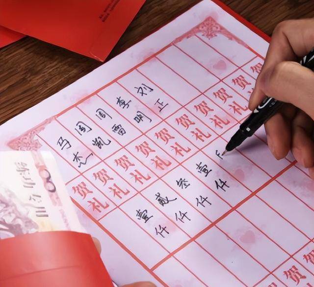 女儿高考估分能上清华,父亲大摆酒席,成绩出来后却"沦