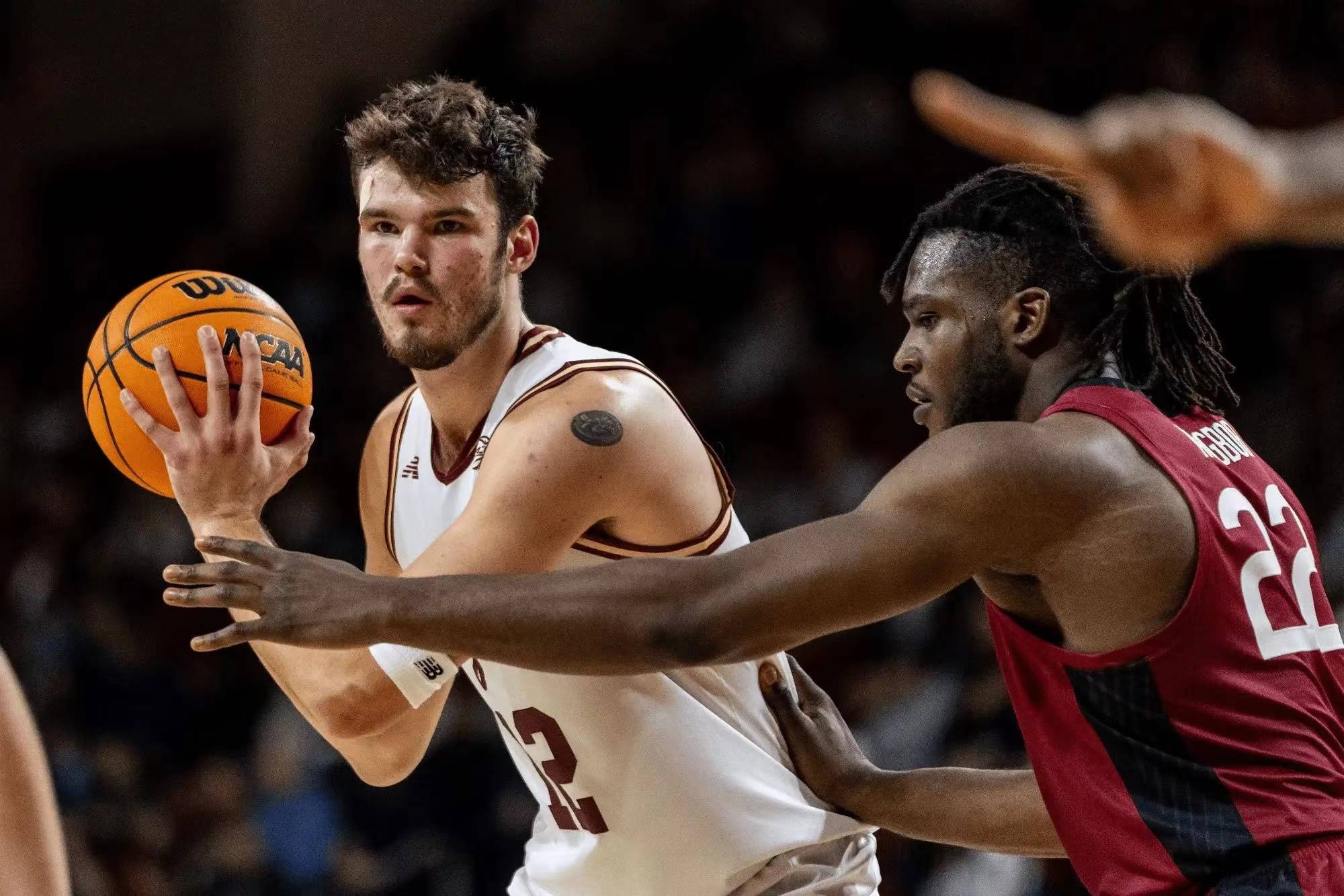 仅一夜:掘金4换0,勇士一交易一买秀操作,湖人一举两得