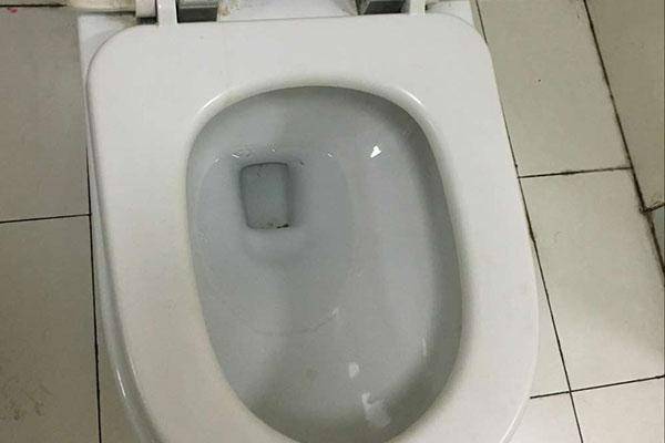 女性_马桶_问题