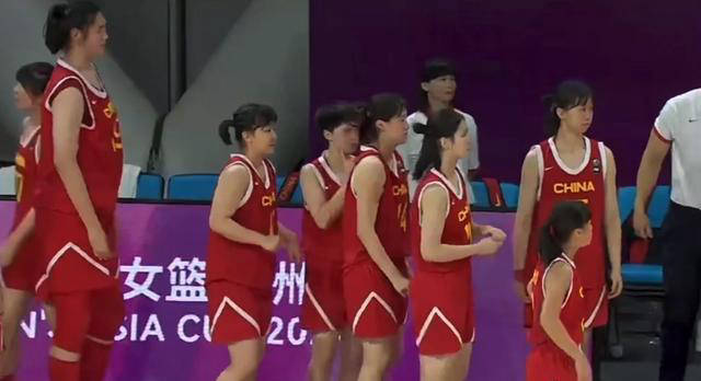 中国U18女篮不敌澳大利亚，夺亚军！张子宇替补泪洒赛场-2018年全国u17女子篮球