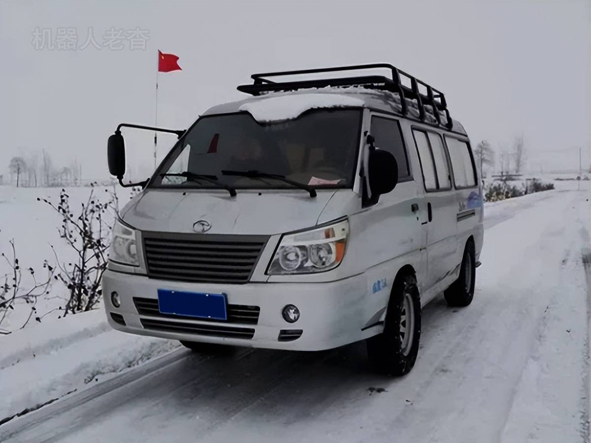 雪地战车来袭,东南得利卡改装床车自驾游,大面包设计露营车旅行
