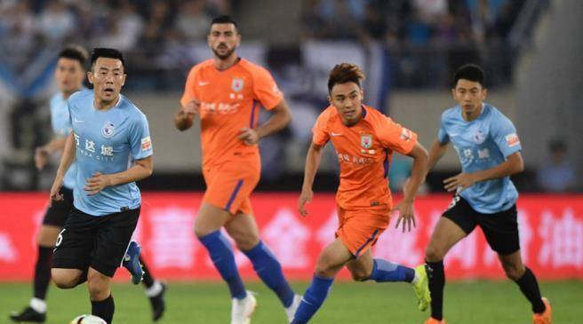 保利尼奥夏窗官宣加盟鲁能?球迷为此举双手队,踢申花亮相首秀