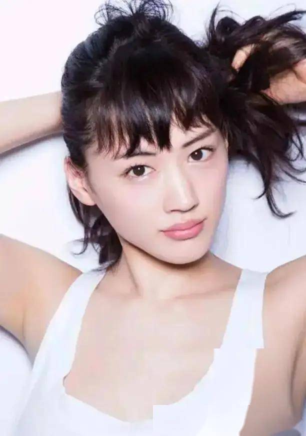 绫濑遥写真曝光,这谁顶得住她的性感与美貌?