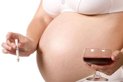 孕妈妈不可大意的三大身体表现都要重视，否则会影响胎儿发育_宝宝_子宫高度_检查。