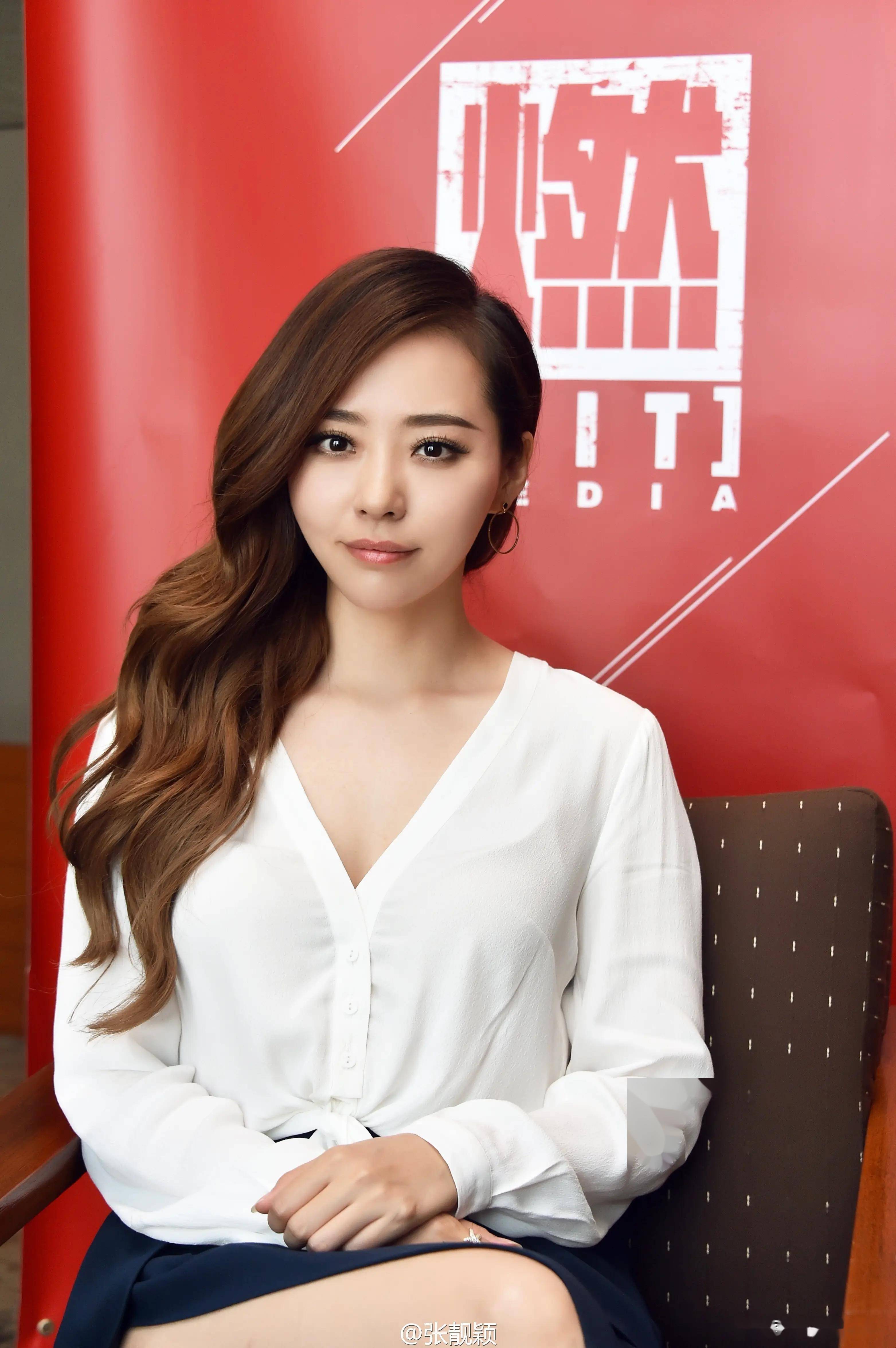 岁张靓颖身材火辣,女神范儿尽显无疑!