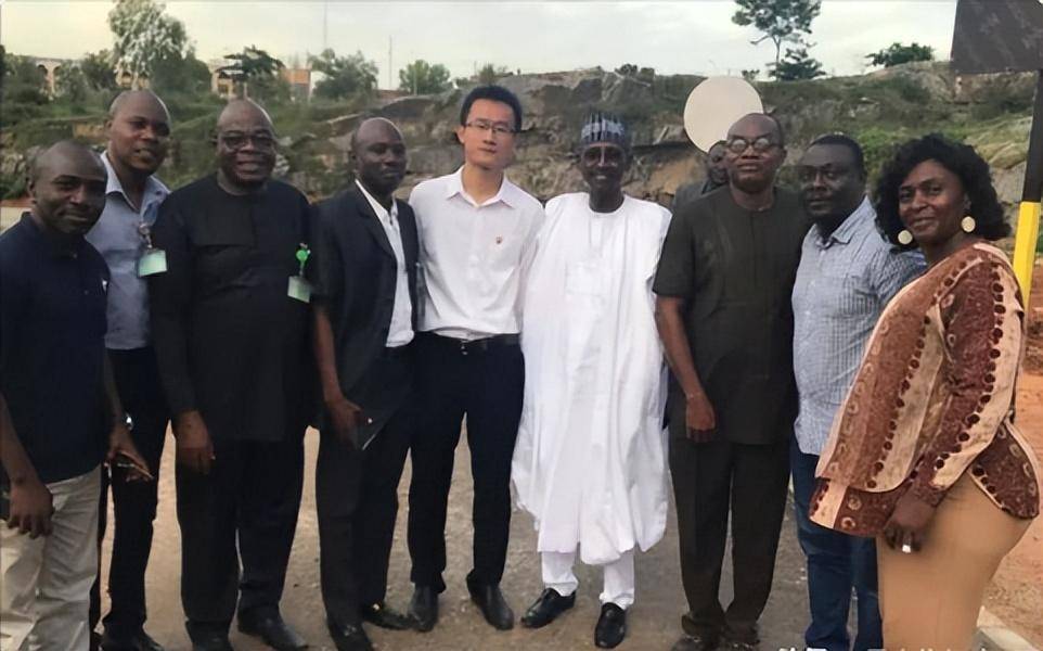 孔涛当上"非洲酋长",封地百亩可三妻四妾,如今怎么样了_尼日利亚_人民