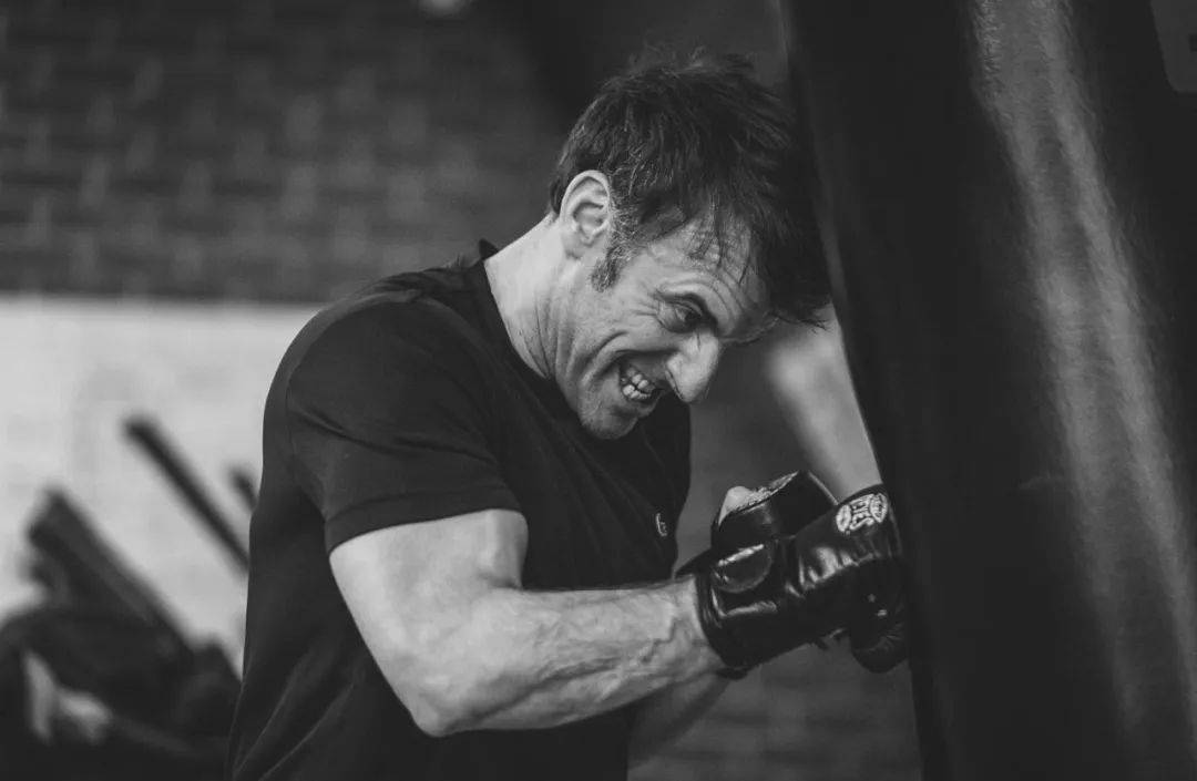 35岁"小马克龙"也辞职,鲜肉为什么都输了?