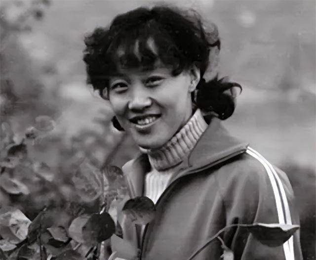前女排队长孙晋芳,为中国体育奋斗终生,晚年疾病缠身靠换血续命_郎平