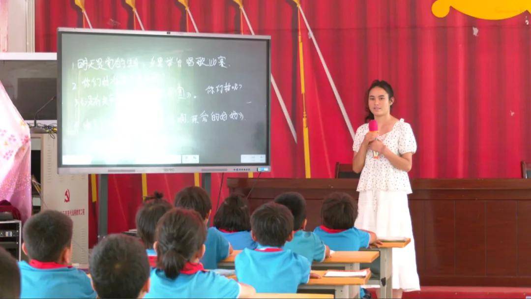 泽普县:红领巾小课堂 丰富孩子假期生活