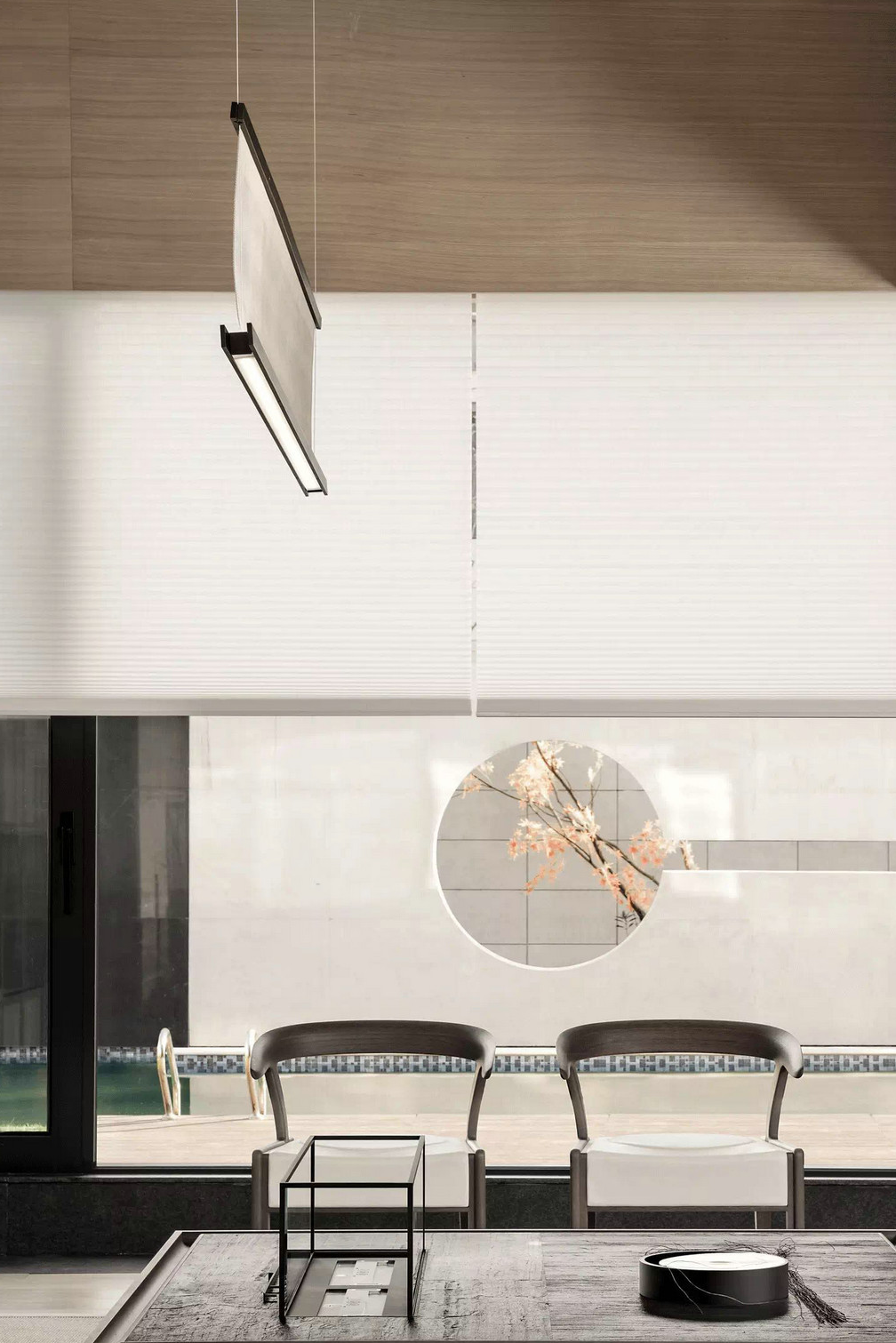 空间呈现了中式的沉稳与现代的时尚感,理石背景墙内嵌的原木博古架