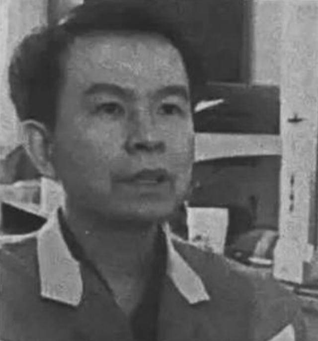 他后来凭借出色的成绩考入了浙江大学,这