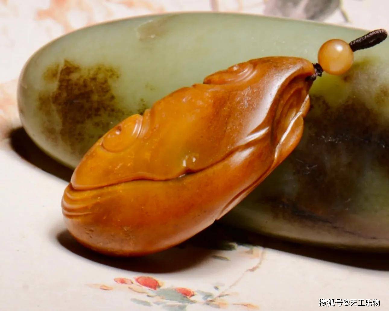 黄沁籽料巧雕"如意"!