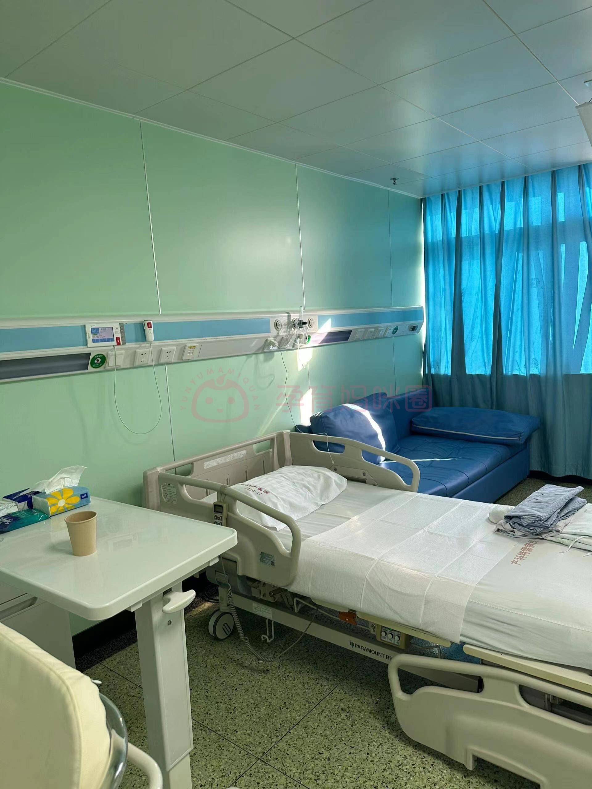 病房_家属_床位